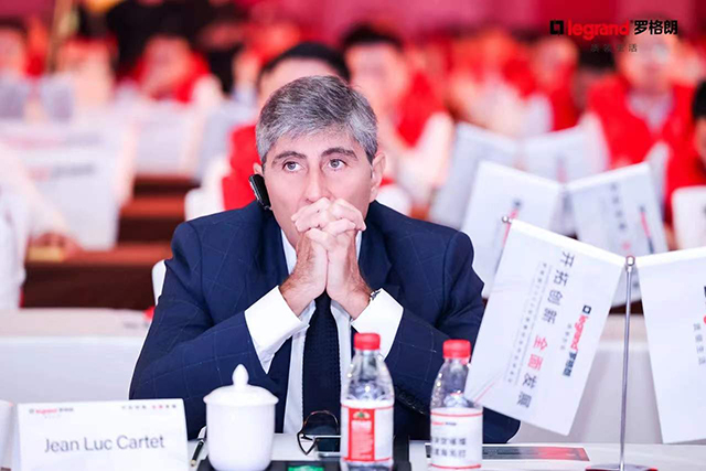 羅格朗集團執行(xíng)副總裁