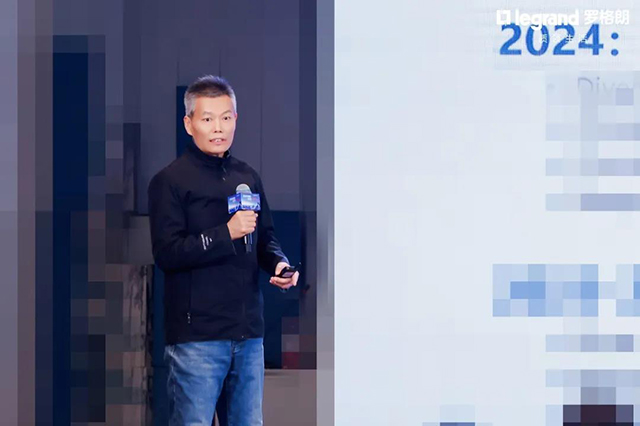 ▲工(gōng)業(yè)運營副總裁楊春平